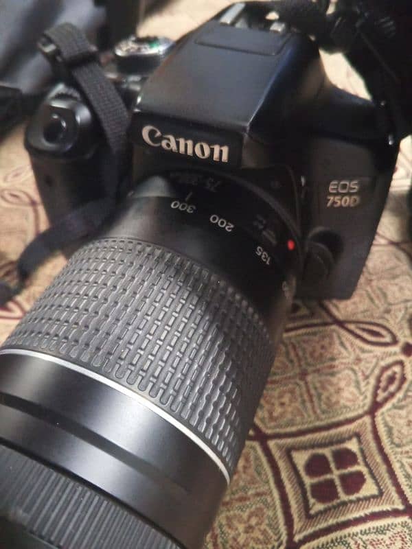 Canon DSLR 750D Model 5