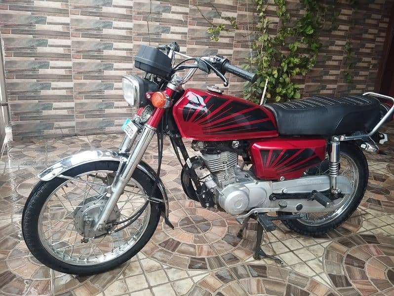 Honda 125 model 2022 register 21 fresh condition 8