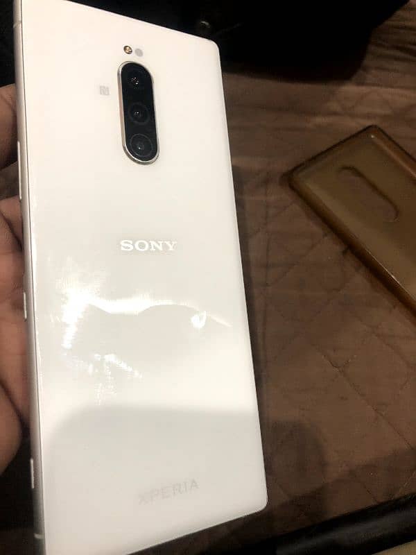 Sony Xperia 1 0