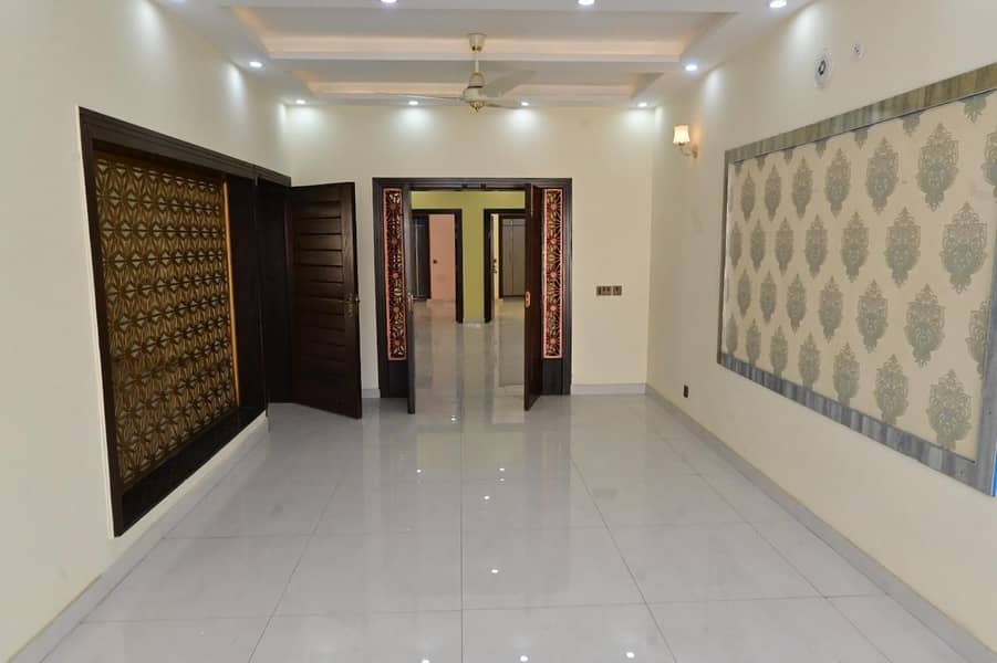 Slightly Used House for Sale in Prime Location, Bahria Town, Lahore 14