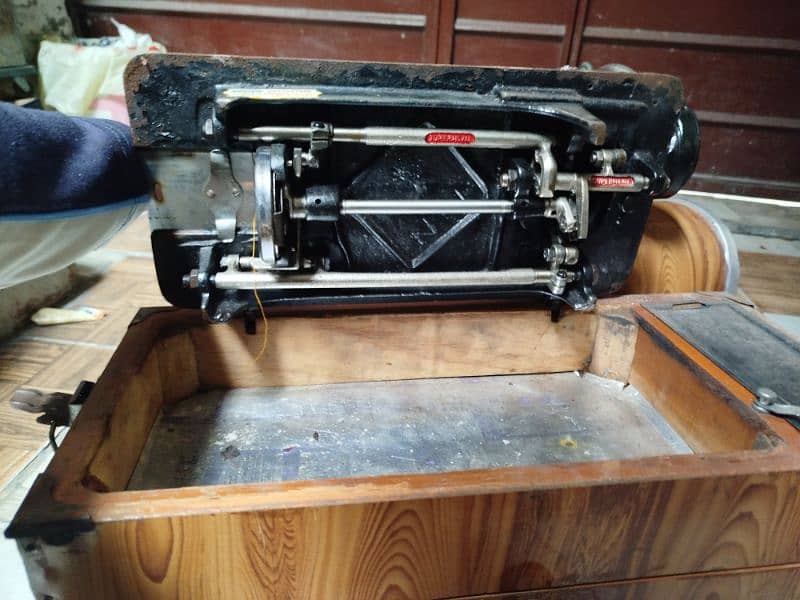 Behtareen Sewing Machine 1 month use only 2