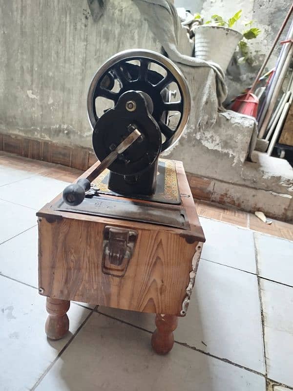 Behtareen Sewing Machine 1 month use only 6