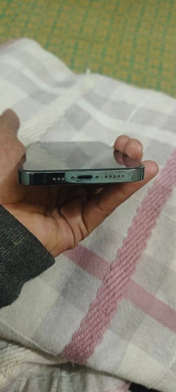 I phone 12 pro non pta Factory unlock 4