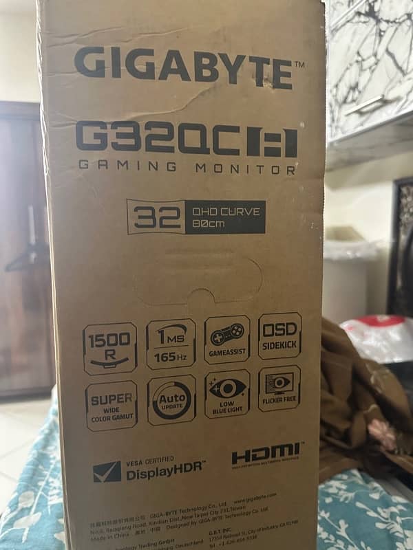 Gaming Monitor GIGABYTE G32QC 32inches 165hz curved VA Panel 4