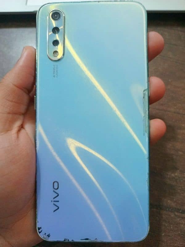 Vivo S1 4/128 with box and charger 0