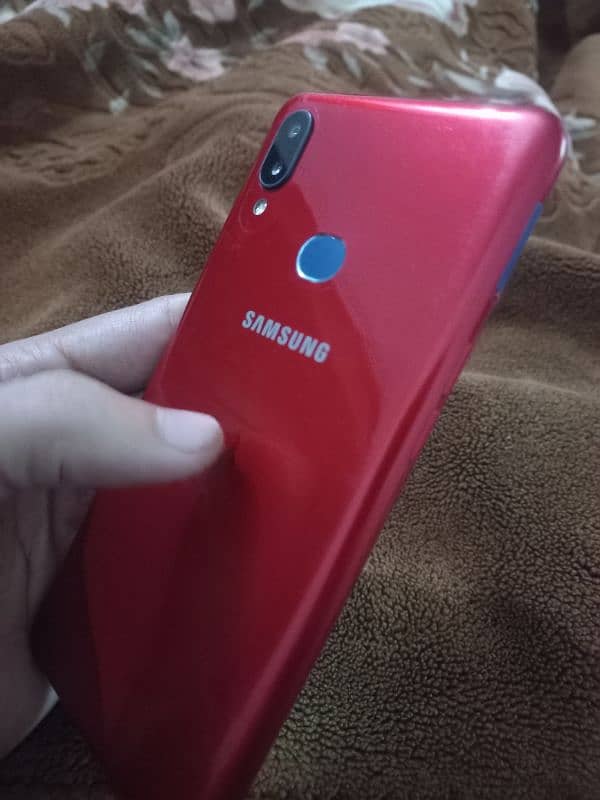 Samsung A10s 2/32 gb with charger only orignal 4