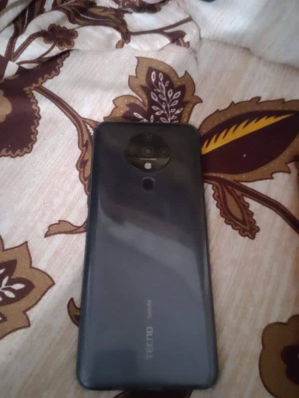 Tecno spark 6 , 4gb ram 64gb memory good battery timing 1