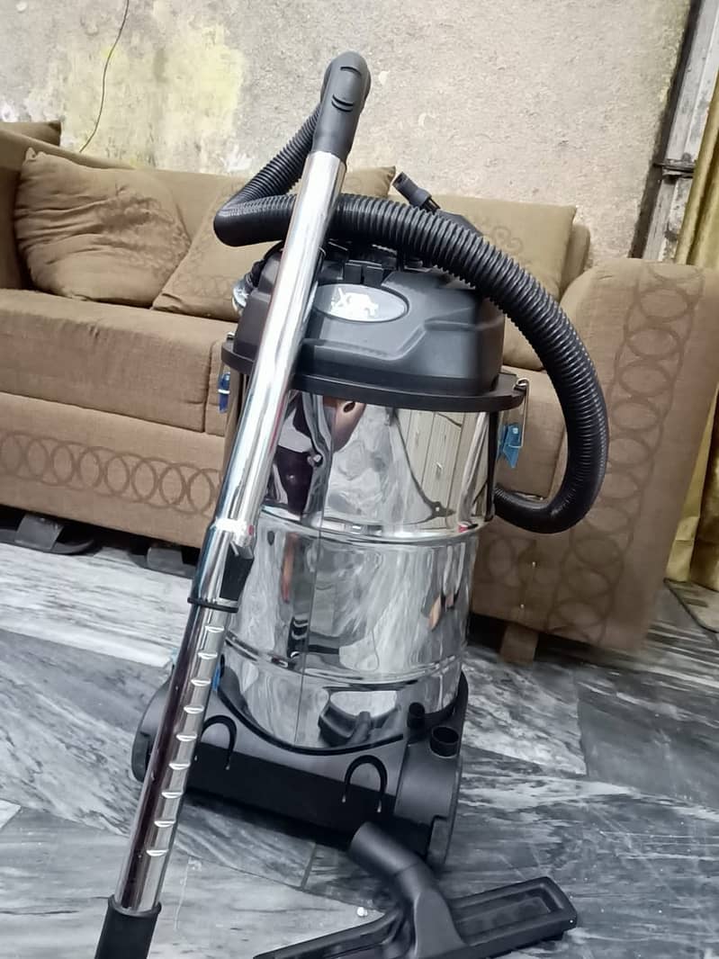 vacuum cleaner 1