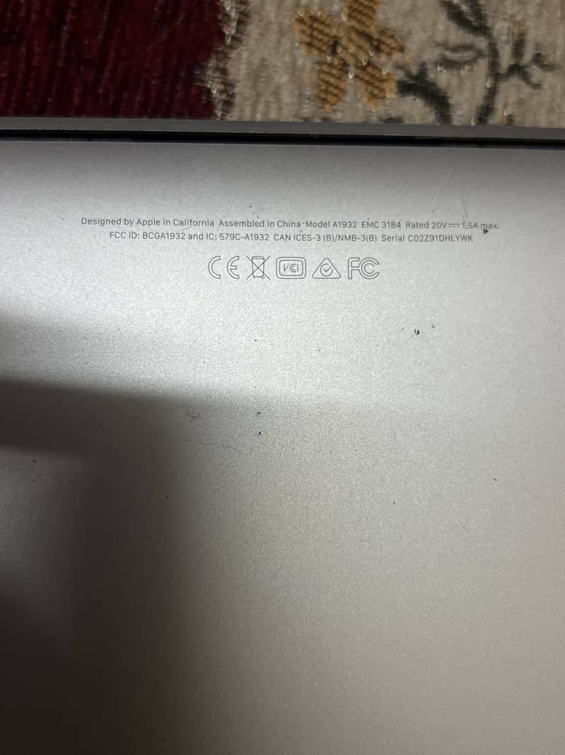 2019 Macbook Air 13" Intel I5 256gb SSD 2