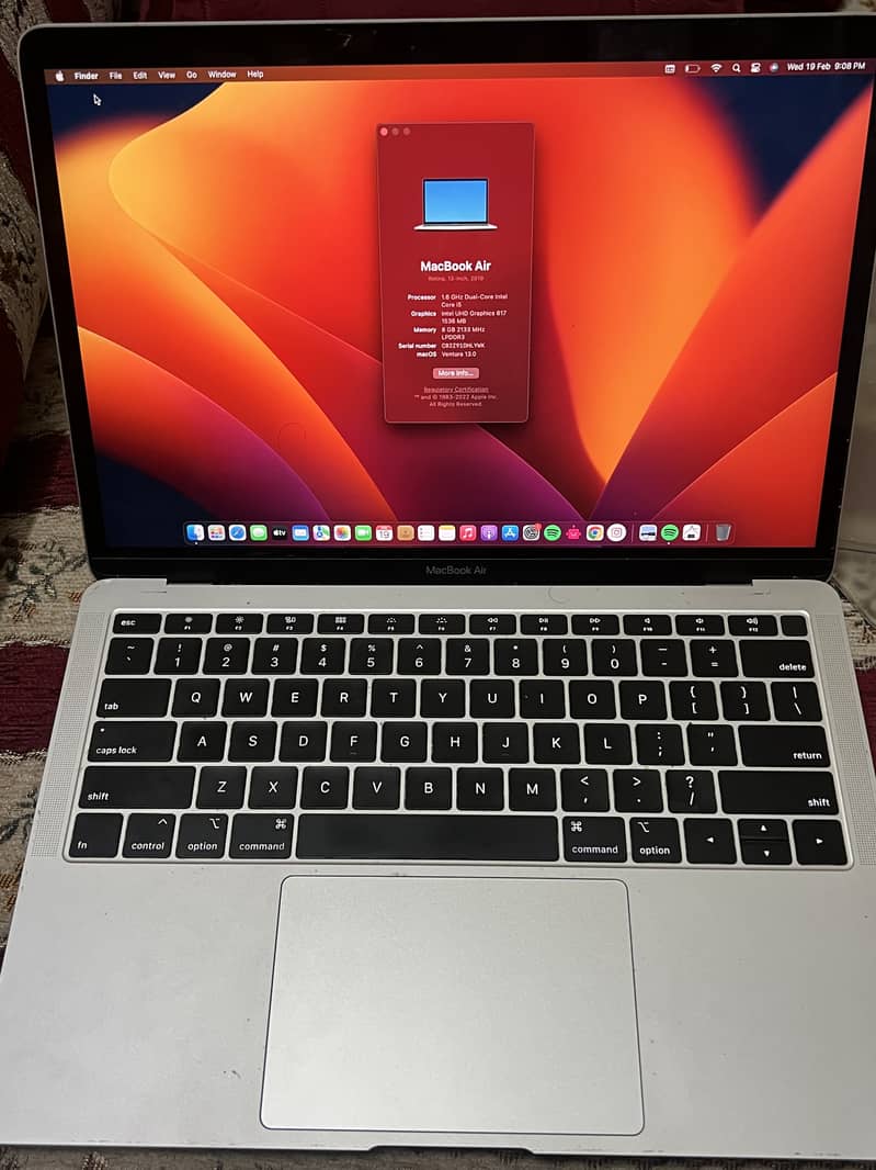 2019 Macbook Air 13" Intel I5 256gb SSD 3