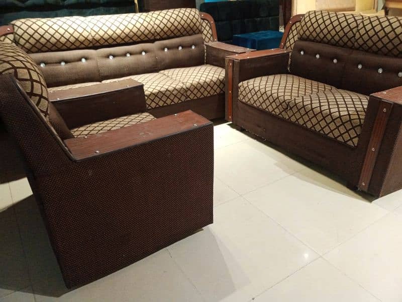 slightly used sofa set 3 2 1 seater call 03124049200 1