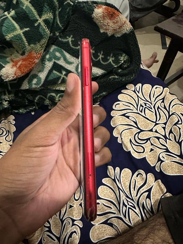 IPHONE 11 | RED COLOR 2