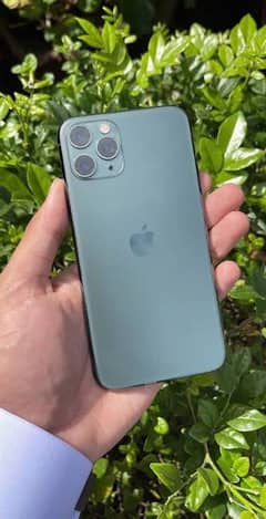 iphone 11pro 256gb with box urgent sale(0309:9500421)