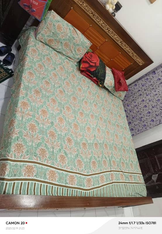 Double bed King size with mattress 3