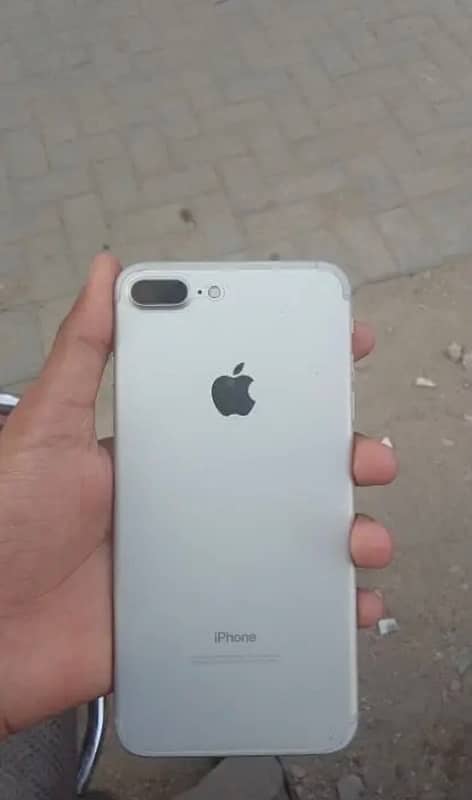 iPhone 7plus silver colour 0