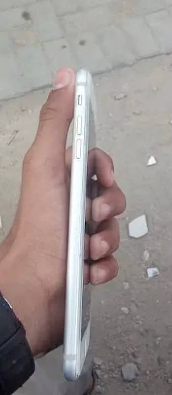 iPhone 7plus silver colour 2