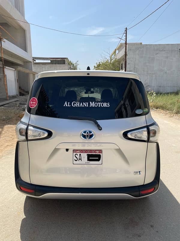 Toyota Sienta 2018 3