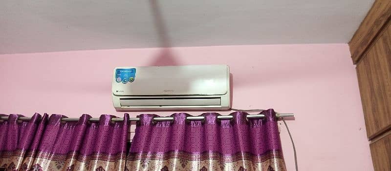 Selling Split AC urgently 1