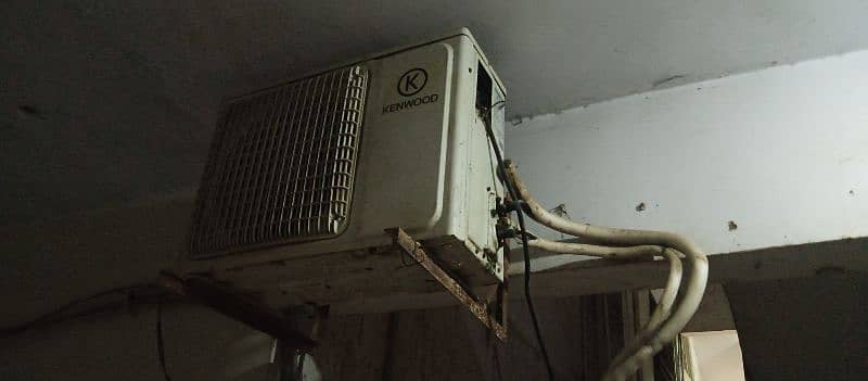 Selling Split AC urgently 2