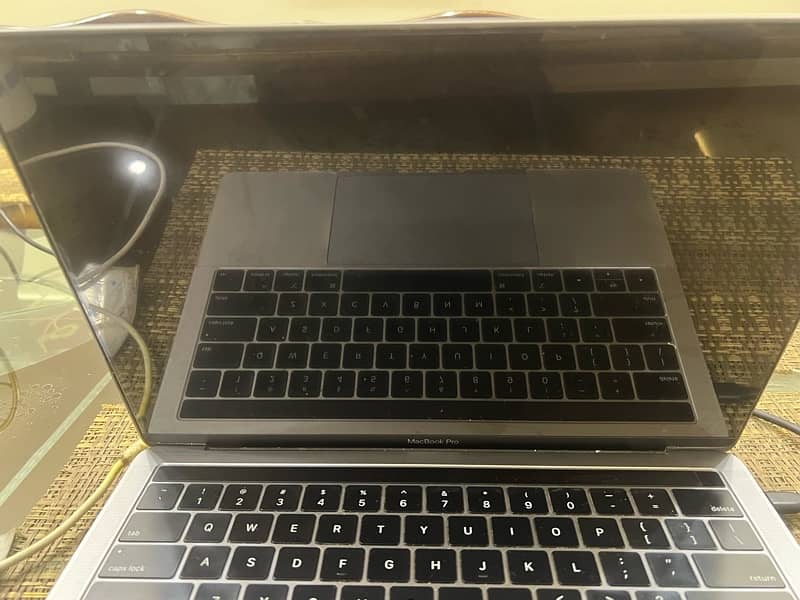 Macbook Pro 2019 Touch bar - Core i5 7