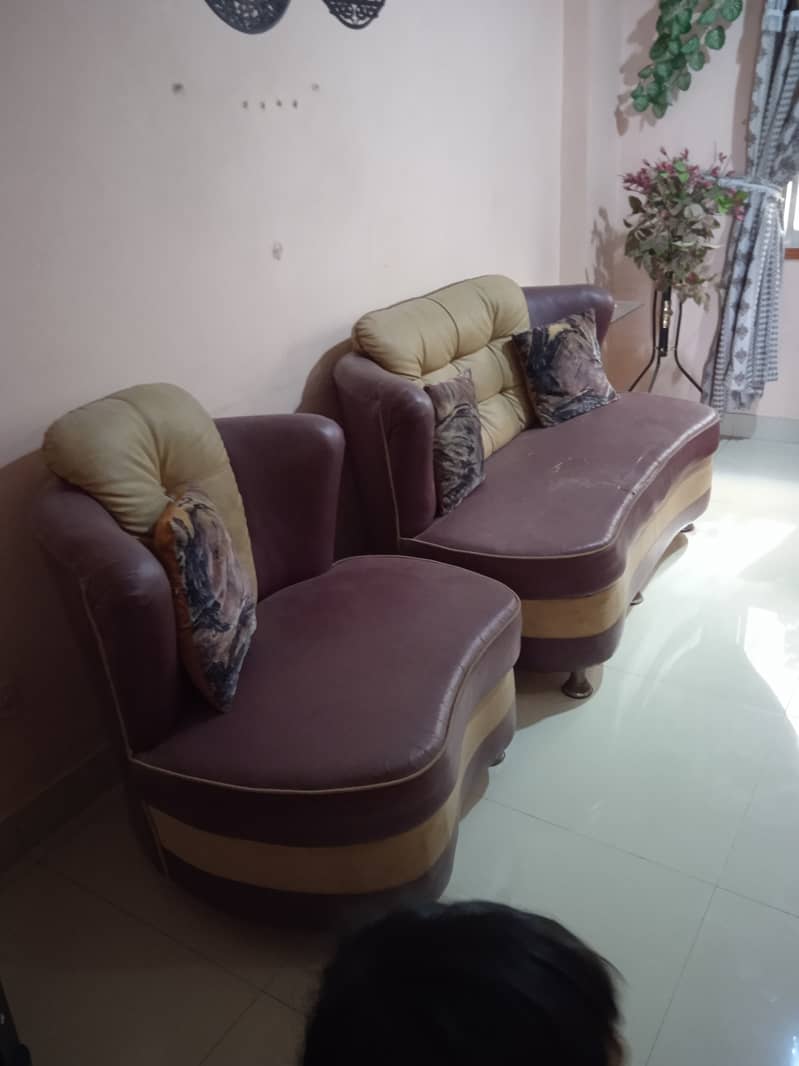 7 Seater Sofa in used condition 1