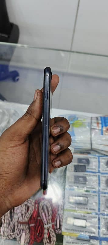 I phone SE 2020 64gb 3