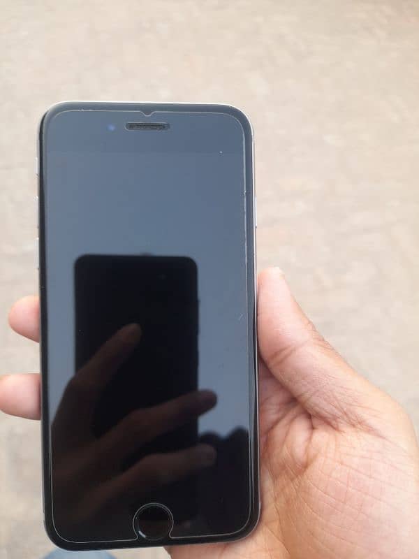 iphone 6 64gb condition 10by10 Non PTA 1