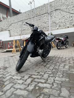 Yamaha  YBR 125G  (Model  2015)