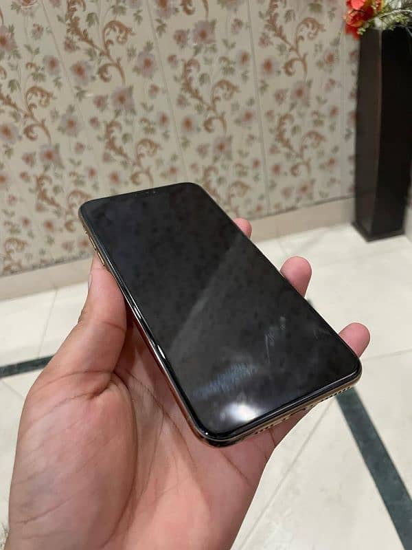 I phone xs max 256gb Factory Non pta 10/10 condition 3