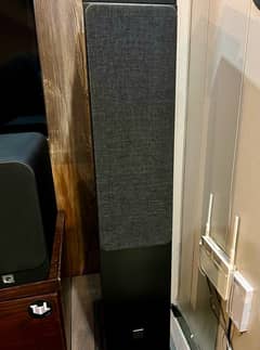 Dali Oberon 7 Floor Standing Speakers Pair for Sale