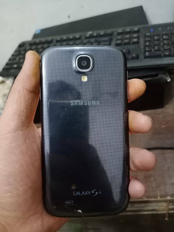 Samsung Galaxy S4 mini 0