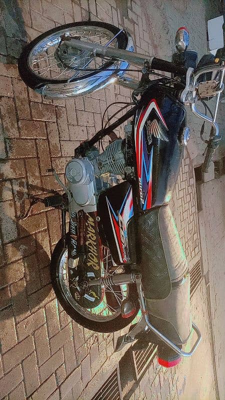 Honda 125 larkana nmbr urgent sale 0/3/1/5/2/3/9/6/6/5/8 3