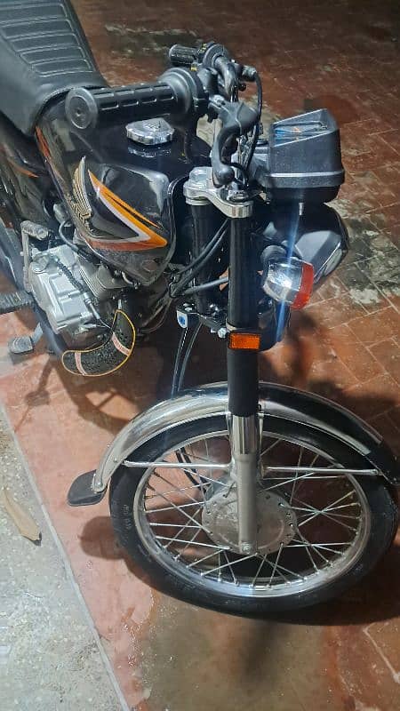 honda 125 forsale lodhran no complete documents 7