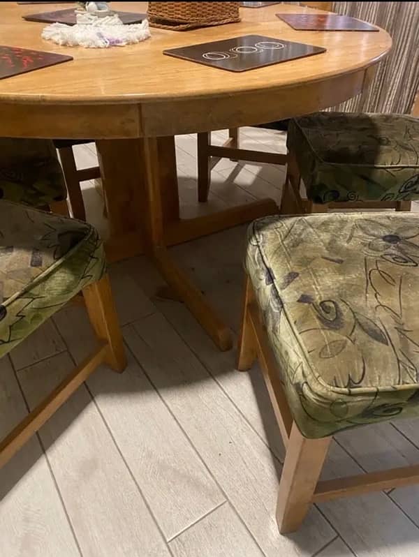 original diyar good condition 6 chairs dining table 4