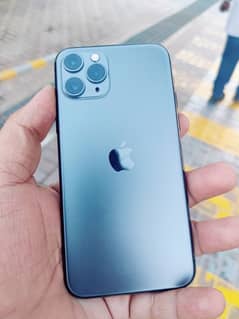 iphone 11 pro 10/10  256