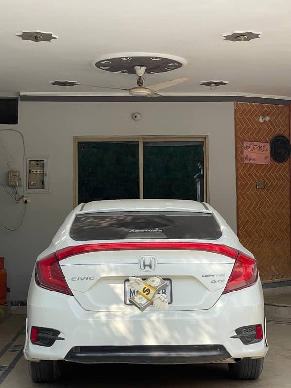 Honda Civic Oriel 2017 0