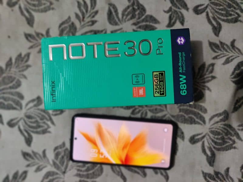 Infinix note 30 pro 8+8 256 1