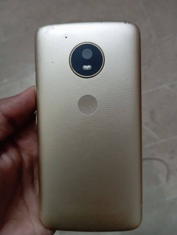 moto e4 0