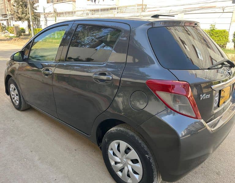 Toyota Vitz 2011 3