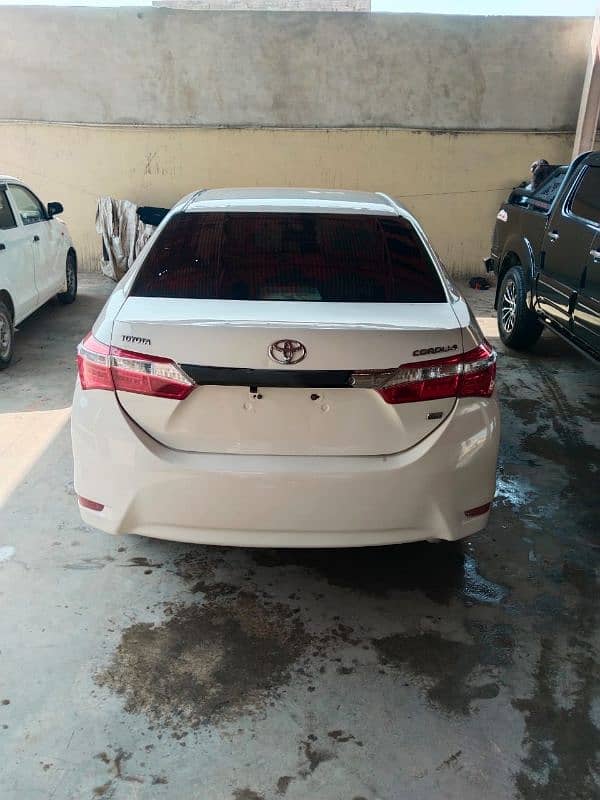 Toyota Corolla XLI 2015 3