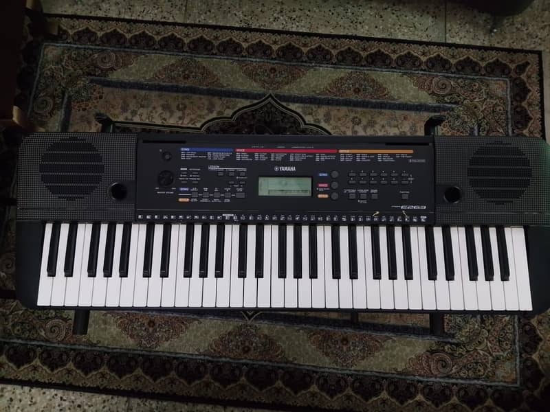 Yamaha PSR 263 61 Key Portable Keyboard with Stand 0