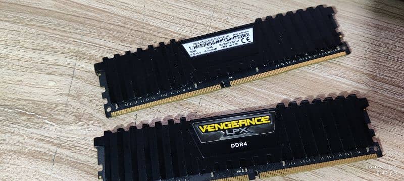 Corsair Vengeance LPX RAM DDR4 32GB 3