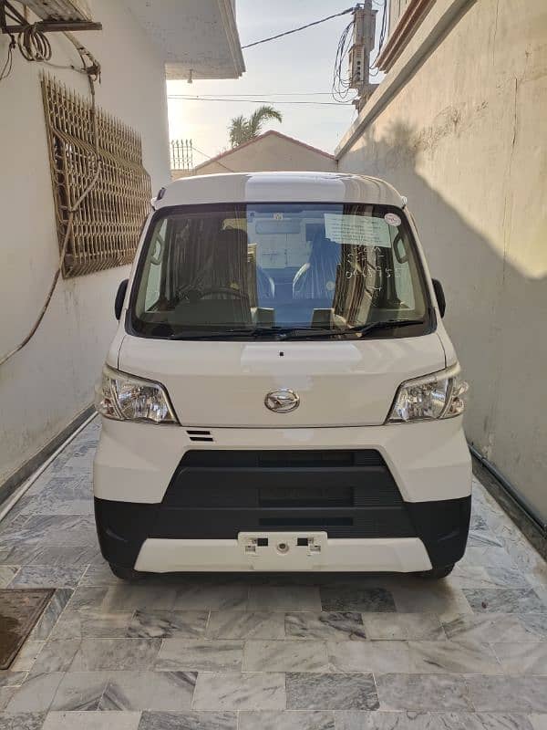 Daihatsu Hijet 2020 1