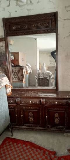 Dressing table