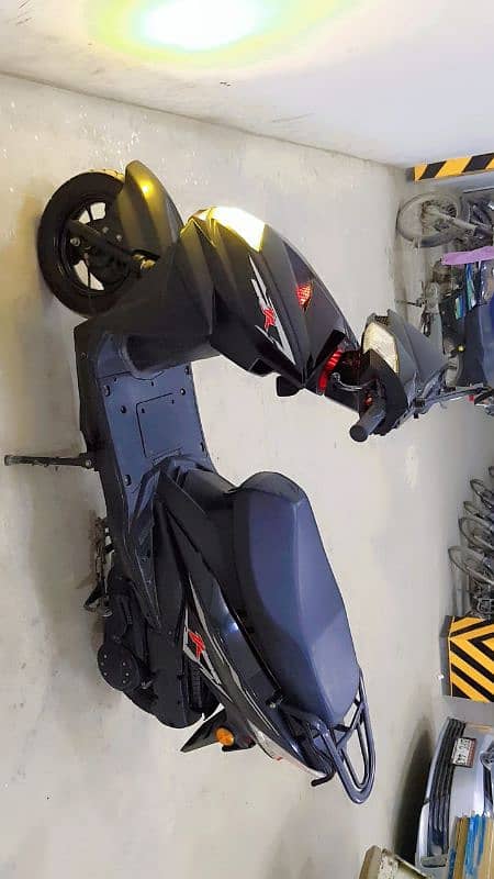 For buy this scooty inbox me. 0