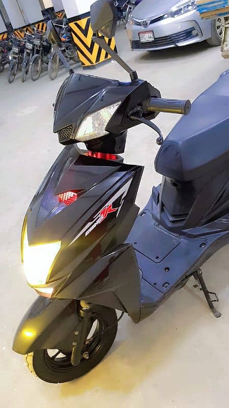 For buy this scooty inbox me. 6