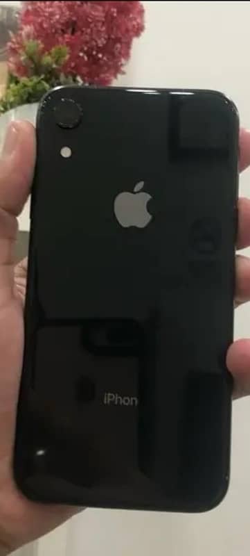 I am selling I phone xr non pta 64gb 2