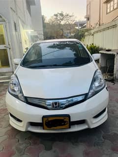 Honda Fit shuttle 2012