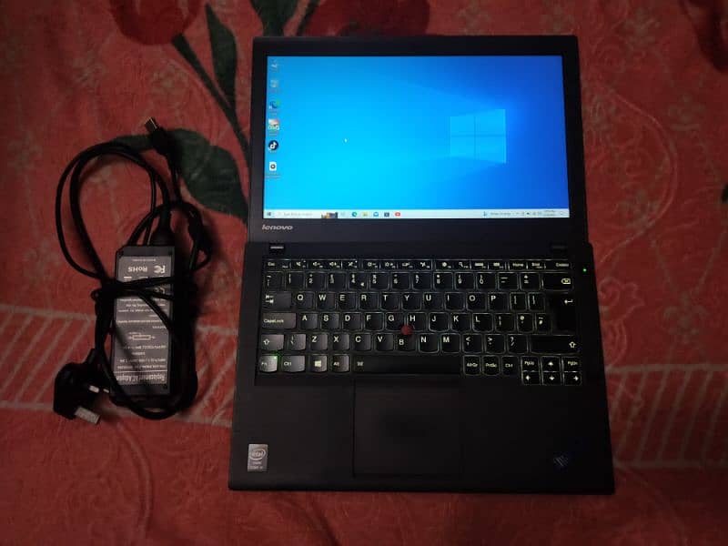 Lenovo X240 Core i5 4th generation Laptop for sale only 1