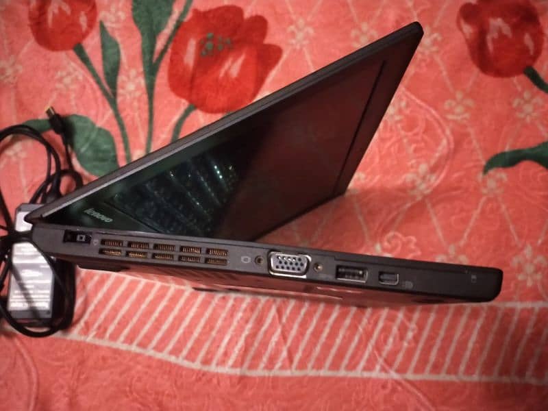 Lenovo X240 Core i5 4th generation Laptop for sale only 8